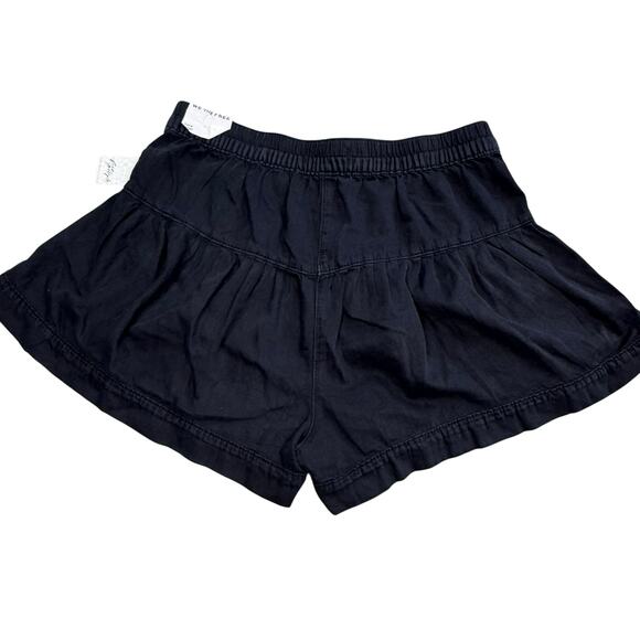 We The Free Fleur Cord Tiered Shorts Size Large NWT - Picture 10 of 12